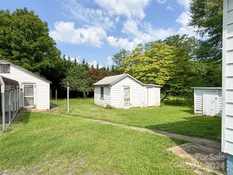 Exterior - 103 Section House Rd, Hickory, NC 28601 photo 3 of 5