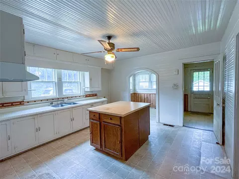 Kitchen - 103 Section House Rd, Hickory, NC 28601 photo 2 of 2
