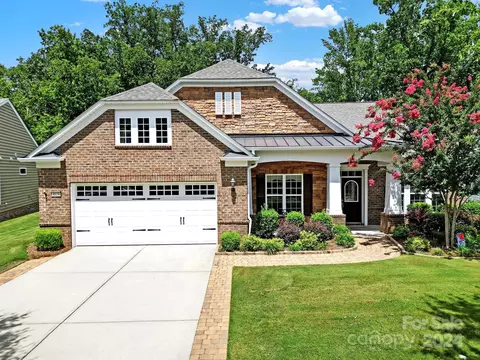 8028 Celtic Ln, Fort Mill, SC 29707