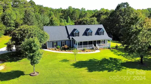 149 Riff Dr, Forest City, NC 28043
