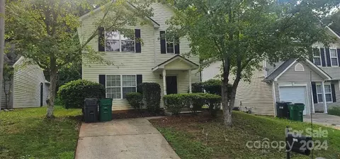 1451 Hidden Stream Ct, Charlotte, NC 28213