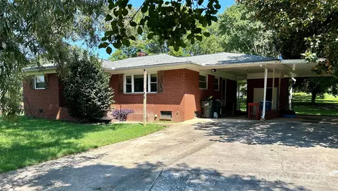 106 Hawkinstown Rd, Salisbury, NC 28144