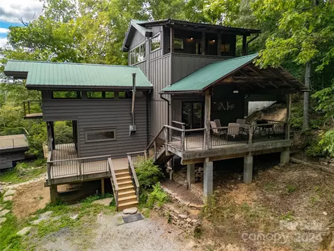 60 Crystal Creek Ln, Pisgah Forest, NC 28768
