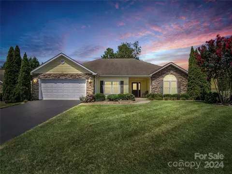 34 Slosman 14 Dr #14, Asheville, NC 28806