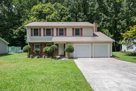 911 Foxborough Rd, Charlotte, NC 28213