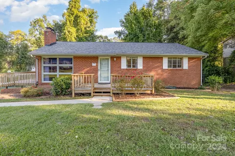 718 Demingwood St, Wadesboro, NC 28170