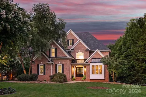 21420 Blakely Shores Dr, Cornelius, NC 28031