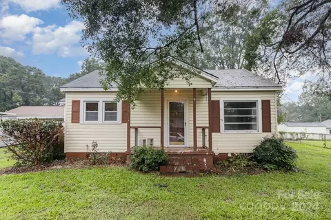 102 Cline St, Mount Holly, NC 28120