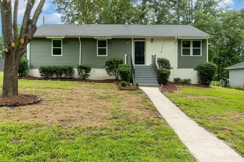 7731 Pawtuckett Rd, Charlotte, NC 28214