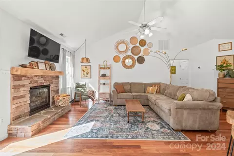 Living - 2804 Arrowhead Ct, Monroe, NC 28110 photo 2 of 2