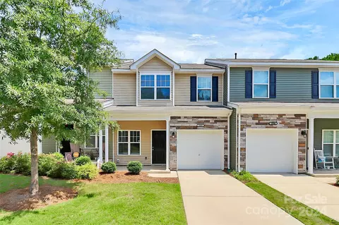 13537 Browhill Ln, Charlotte, NC 28278
