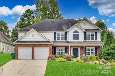 5227 Eagle Creek Dr, Charlotte, NC 28269