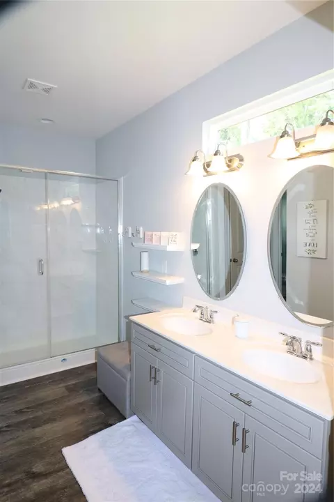 Bath - 171 Windstone Dr, Troutman, NC 28166 photo 1 of 2