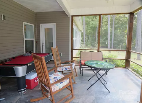 Exterior - 171 Windstone Dr, Troutman, NC 28166 photo 4 of 6