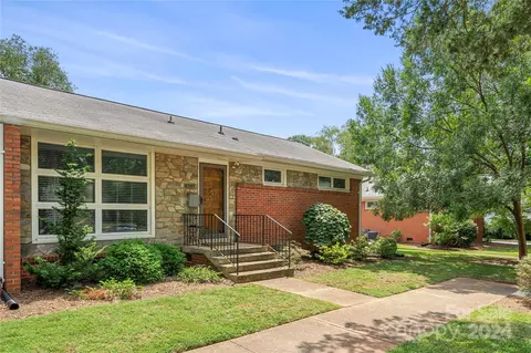 4737 Woodlark Ln, Charlotte, NC 28211