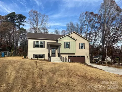 1610 Rayland 14b Dr #14B, Hickory, NC 28601