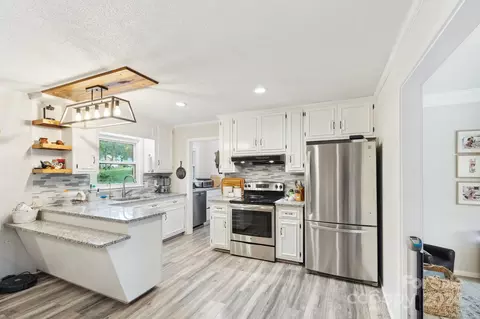 Kitchen - 2550 Scott St, Kannapolis, NC 28083 photo 1 of 5
