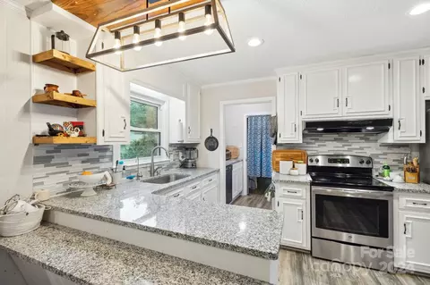 Kitchen - 2550 Scott St, Kannapolis, NC 28083 photo 2 of 5