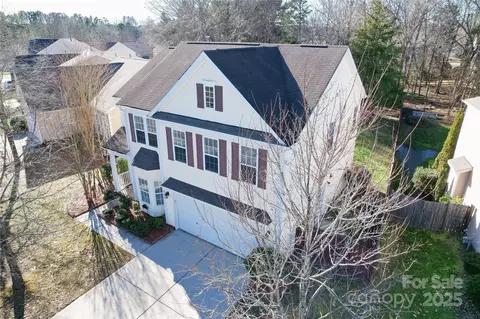 9718 Waltham Ct, Charlotte, NC 28269