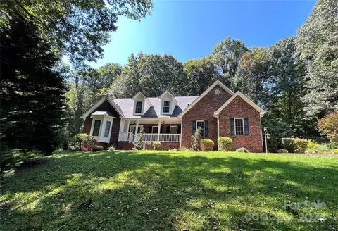 926 Courtney Ct, Concord, NC 28025