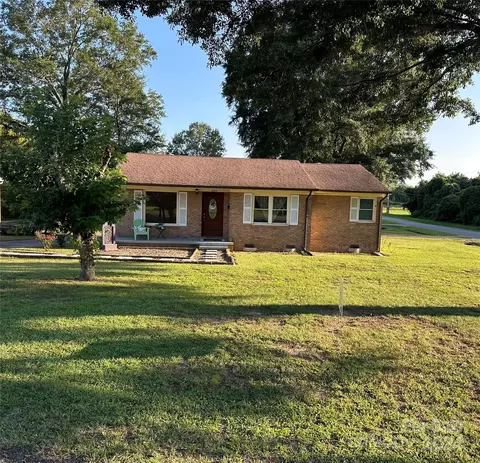 200 Crescent Ct, Lincolnton, NC 28092