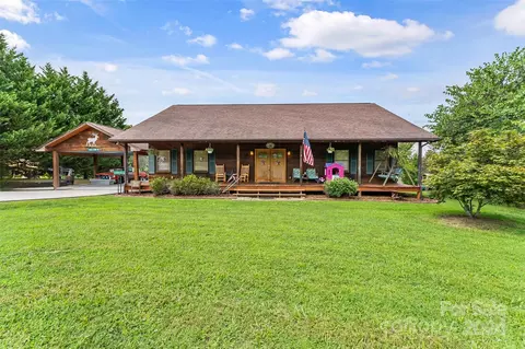 126 Butler St, Connelly Springs, NC 28612