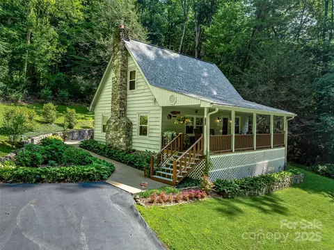 281 Cowan Cove Rd, Asheville, NC 28806