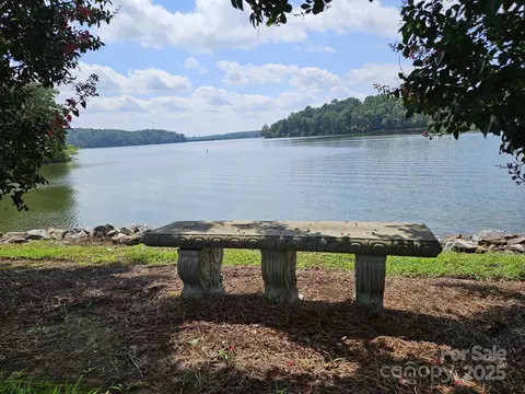 133 Oak Point Ln, Stony Point, NC 28678