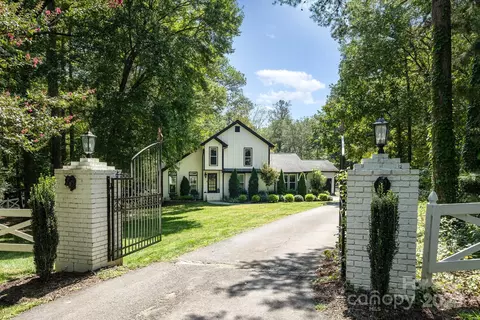 9277 Horseshoe Cir, Indian Land, SC 29707