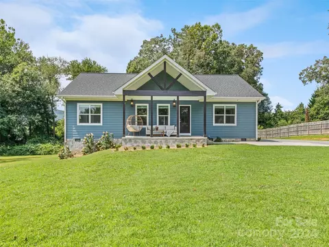 1900 Howard Gap Rd, Hendersonville, NC 28792