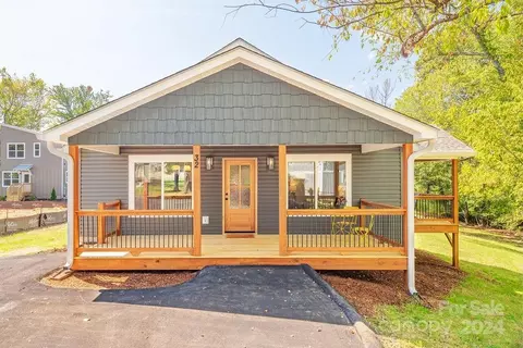 32 Gudger Rd, Candler, NC 28715