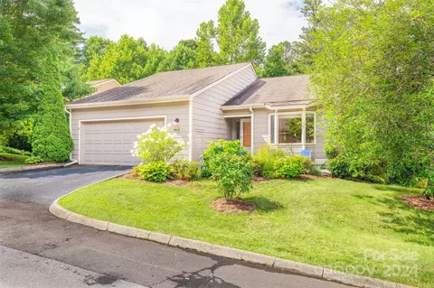 122 Beaver Ridge Rd, Asheville, NC 28804