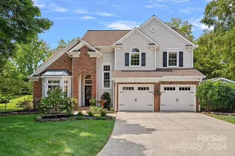 102 Southhaven Dr, Mooresville, NC 28117