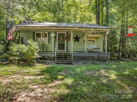 140 Wright Way, Lake Lure, NC 28746