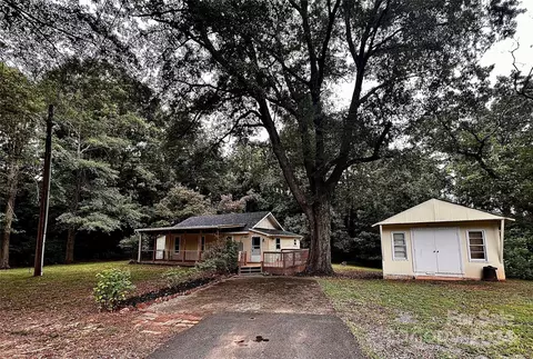 124 Stone Ridge Dr, Spindale, NC 28160