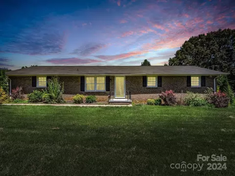 3401 Spencer Rd, Conover, NC 28613