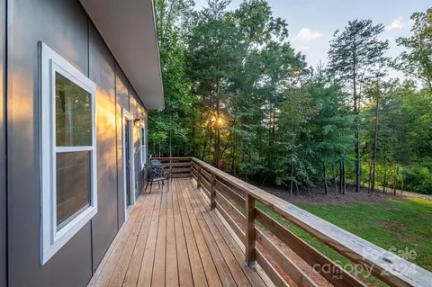 3650 Secrest St, Morganton, NC 28655