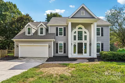10704 Summitt Tree Ct, Charlotte, NC 28277