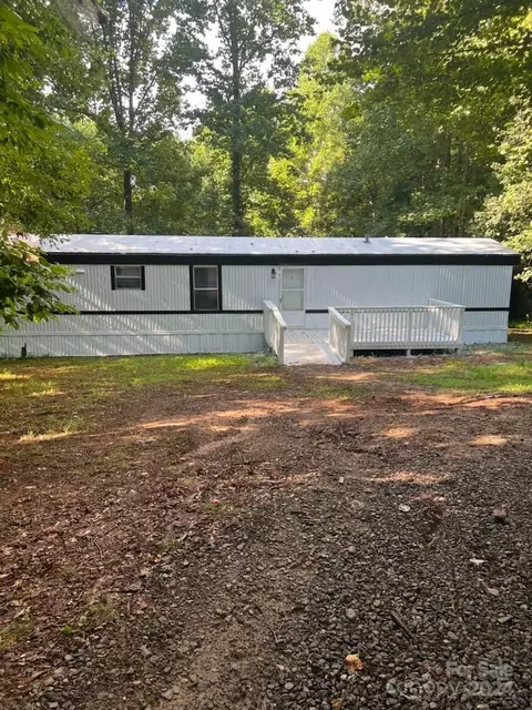 450 Annie Sophia Ln, Roaring River, NC 28669