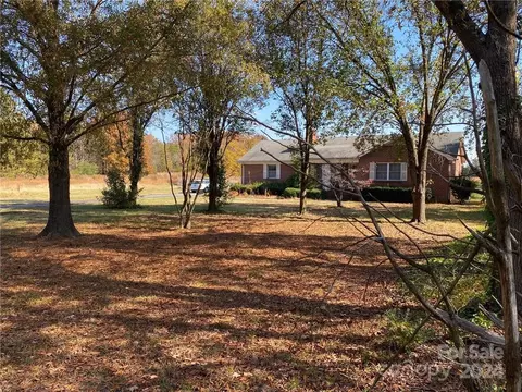 7711 Robinson Church Rd, Harrisburg, NC 28075