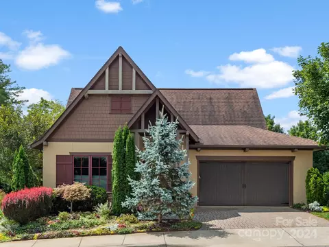 55 Chantilly Dr, Asheville, NC 28804