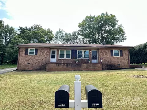 12 Th Se St SE, Hickory, NC 28602