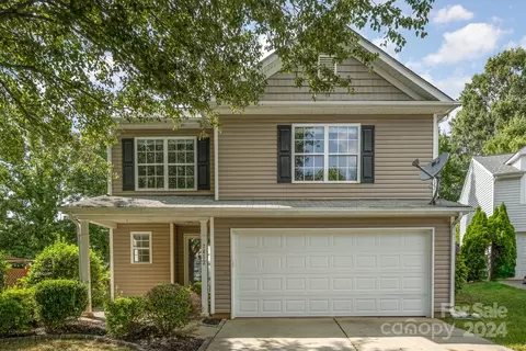 7812 Rabbits Foot Ln, Charlotte, NC 28217