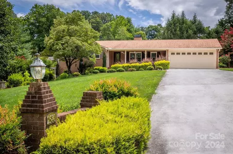 2580 Dawn Dr, Morganton, NC 28655