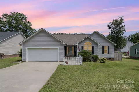736 Washington Ln, Kannapolis, NC 28083