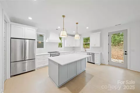 3627 Avalon Ave, Charlotte, NC 28208