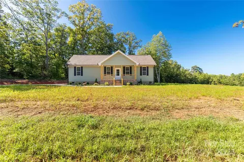 411 Mcknight Rd, Smyrna, SC 29743