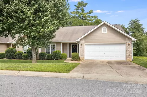 109 Sunny Meadows Blvd, Arden, NC 28704