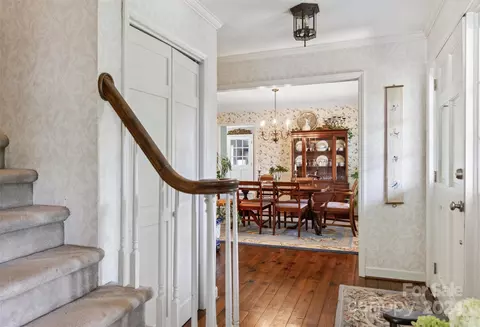 Entry Way - 5200 Wolfe Rd, Hickory, NC 28601 photo 1 of 1