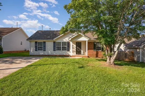 1923 Dietrich Ln, Charlotte, NC 28262